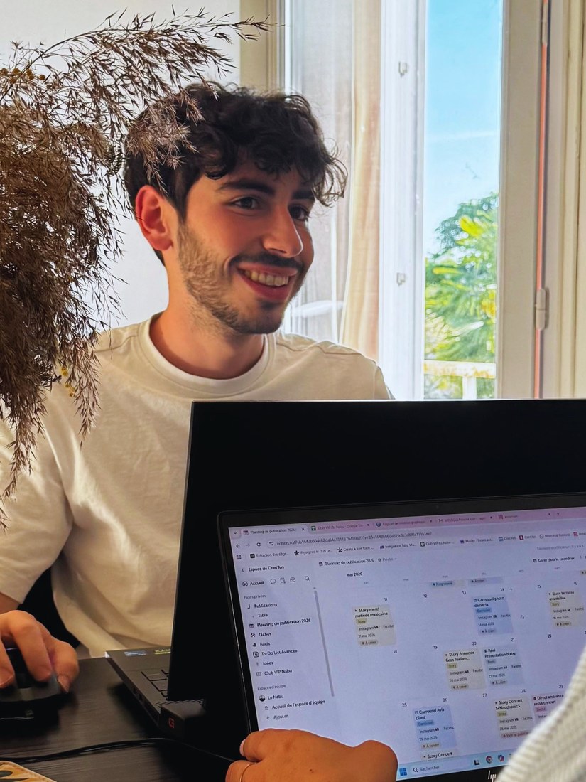 Robin au travail